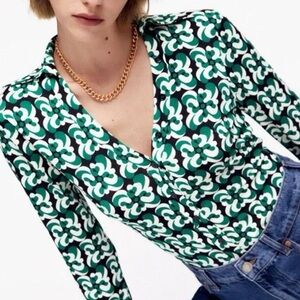 Zara retro fitted printed button down collared blouse green black size XS